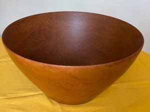 lot 90 image: Mid Century Danish Teak Bowl by Digsmed