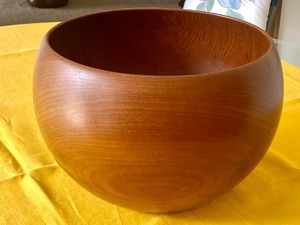 lot 100 image: Vintage Danish Teak Bowl by Kay Bojesen