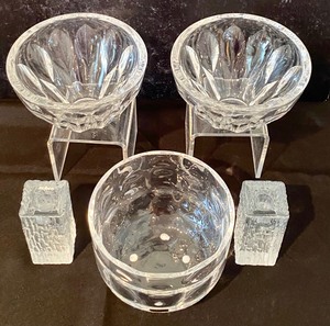lot 103 image: Beautiful Swedish Glassware Items