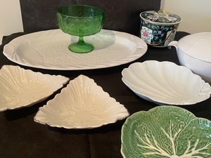 lot 102 image: Variety of Glassware Items