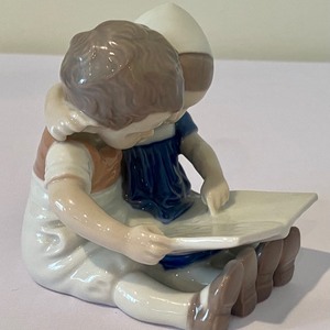 lot 112 image: Adorable Bing and Grondahl Figurine