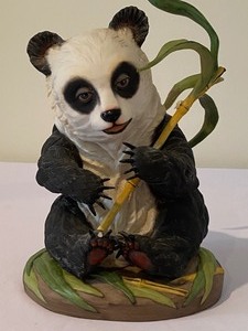 lot 113 image: Boehm Porcelain Panda Figurine