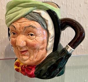 lot 222 image: Royal Doulton Sairey Gump Mug