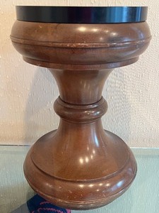 lot 200 image: Petite Accent Table