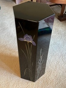 lot 183 image: Beautiful Floral Design Decorative Pedestal