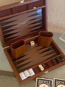 lot 258 image: Backgammon and Cribbage