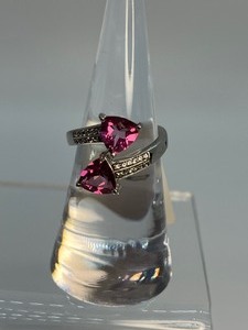 lot 295 image: Dazzling Pink Stone and Sterling Ring