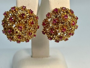 lot 301 image: Vintage Gorgeous 14k Screw Back Earrings