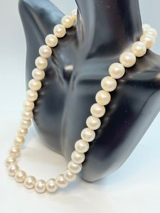 lot 306 image: Cultured Pearl Necklace w Sterling Clasp