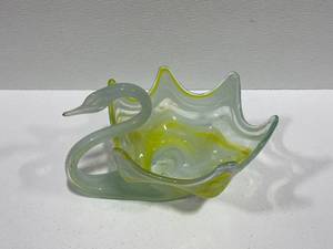 Glass Swan Bowl