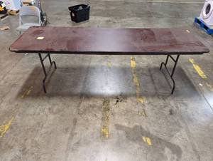 lot 316 image: Flash Furniture 30 x 96 Rectangular Mahogany Melamine Laminate Folding Banquet Table (Damaged)