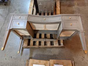 lot 320 image: Laurel Foundry Modern Farmhouse Jarboe Desk (Damaged)
