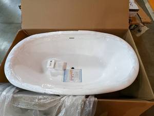 lot 323 image: Woodbridge 59 Acrylic Freestanding Bathtub Contemporary Soaking Tub (Cracked)