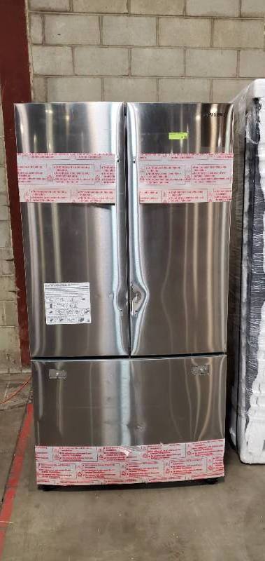 Samsung 28.2 cu. ft. French Door Refrigerator in Stainless Steel (Scratch & Dent) - 1 Year Warranty