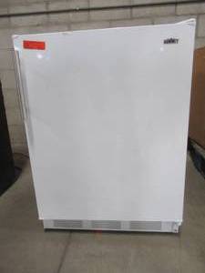 Summit 5.1 cu. ft. Mini Refrigerator with Freezer in White, CT661WBI - NO RESERVE