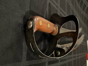 lot 11 image: Hembrug 17th Century Boarding Cutlass & Scabbard