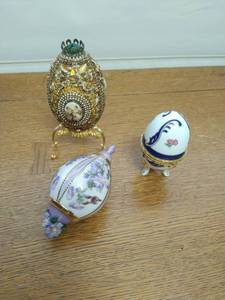 Three Egg Dcor Items