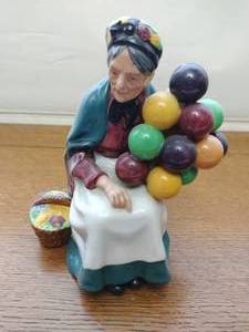 Royal Doulton Old Balloon Seller Figurine