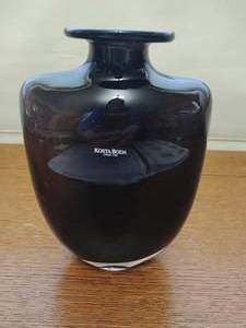 Kosta Boda Kjell Engman Amethyst Vase