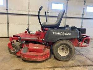 lot 1 image: Bush Hog Zero Turn Riding Lawn Mower