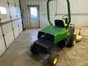 lot 2 image: John Deere F935 76 Rotary Mower