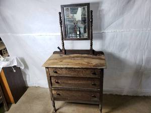 Small Luger Furniture Dresser with Mirror and Wheels