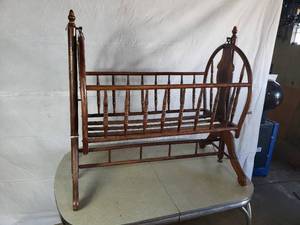 Baby Crib Bassinet Rocker