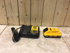 20-Volt MAX Compact Lithium-Ion 3.0Ah Battery Pack with 12-Volt to 20-Volt MAX Charger by DEWALT Customer Returns See Pictures