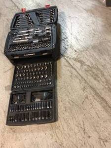 Mechanics Tool Set (270-Piece) by Husky Customer Returns See Pictures