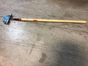 SIDEWALKICE SCRAPER