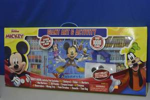 Mickey Mouse Giant Art and Activity Set