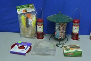 Bird Feeder Lot