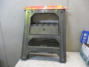 2 sawhorses