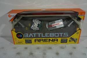 lot 102 image: NEW Hexbugs Battlebots Arena Battle Strategy Set