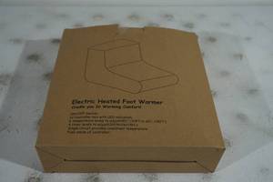 lot 139 image: NEW Electric Heated Foot Warmer