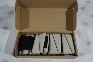 lot 142 image: NEW Adjustable Ankle or Wrist Weights