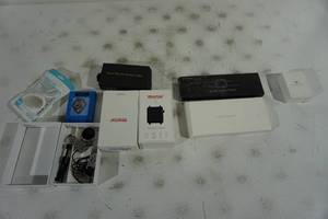 lot 266 image: Smart Watches and Accessories - Bands, Cables