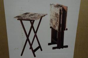 lot 293 image: NEW Linon Faux Marble Tray Table Set