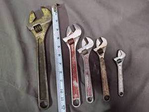 5 Adjustable Wrenches
