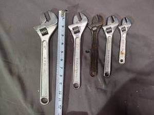 5 Adjustable Wrenches