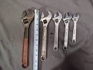 5 Adjustable Wrenches