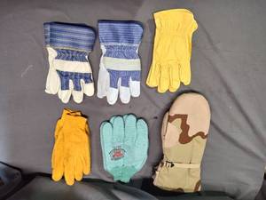 6 Pairs of Gloves
