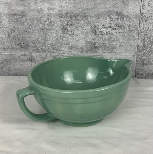 lot 13 image: Vintage York Pottery Green Batter Bowl- Early Pfaltzfgraff