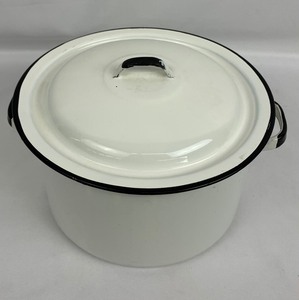 lot 15 image: Vintage Foley Food Mill and White & Black Enamel Pot