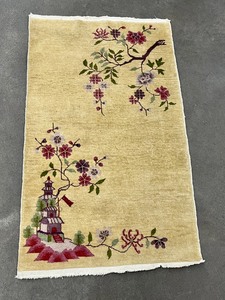 lot 106 image: Antique Hand Made Asian Motif Wool Rug - 5 Ft x 3 Ft