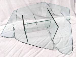 lot 83 image: Stunning 1980s Custom Glass Coffee Table