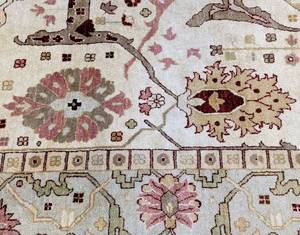 lot 82 image: Large Hand-Knotted Wool Turkish Area Rug 9 x 12