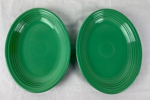 lot 49 image: Green Fiestaware Serving Plates and Sugar Bowl