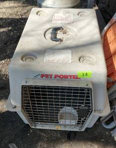 Medium size Pet Carrier and tie out