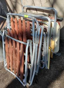 Lot of 5 lawn chairs